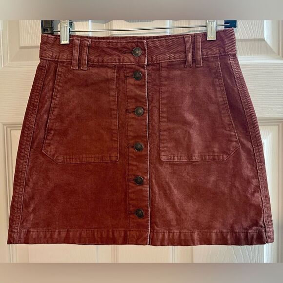 American Eagle Corduroy Button-Front Skirt Burgundy NWOT Size 0 - Picture 2 of 9